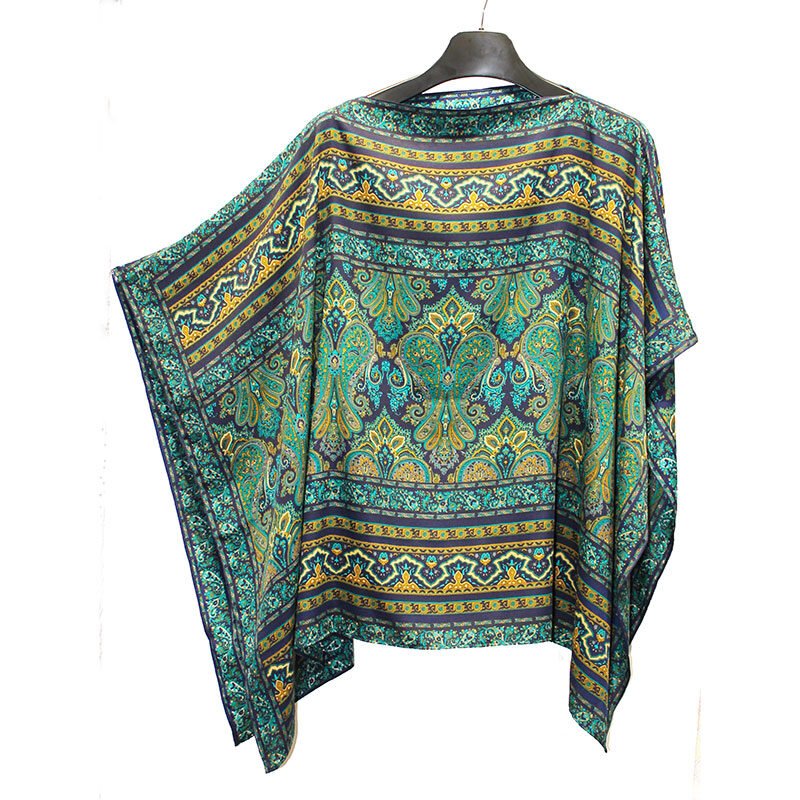 caftan de seda verde y azul paisley