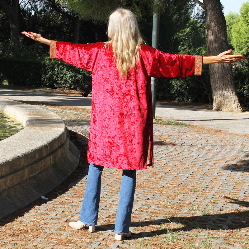 abrigo kimono-de-terciopelo-rojo-y-seda-de-julunggul-7