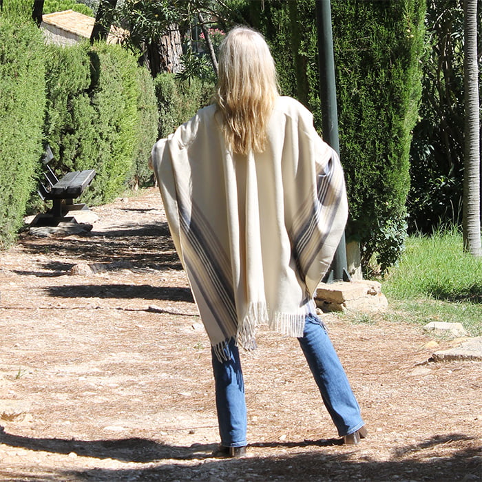 poncho-beige-rayas julunggul